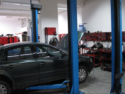 AUTO CENTER AS+ Mechanics Belgrade - Photo 2