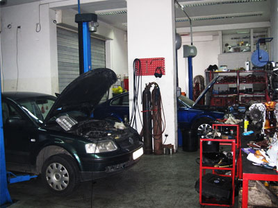 AUTO CENTER AS+ Mechanics Belgrade - Photo 3