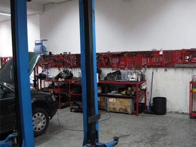 AUTO CENTER AS+ Mechanics Belgrade - Photo 7