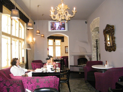 APARTMENTS RESTAURANT AND BAR CAFFE MODA Apartments Belgrade - Photo 3