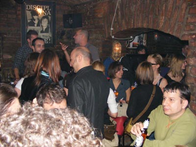 CAFFE BAR IDIOTT Bars and night-clubs Belgrade - Photo 8