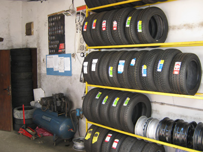 CAR TYRES PAVLOVIC Tire repair Belgrade - Photo 7