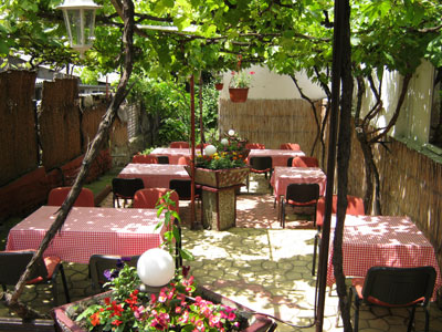 KOD MIRE POD LOZOM Etno restorani Beograd - Slika 1