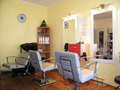 SANDES BEAUTY STUDIO Hairdressers Belgrade - Photo 5