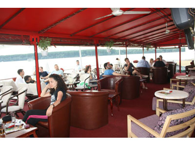 SPLAV VIVA Restaurants Belgrade - Photo 8