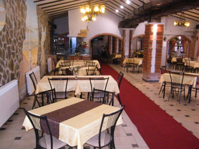 CAFE RESTORAN PIAZZA PALERMO Restorani Beograd - Slika 9
