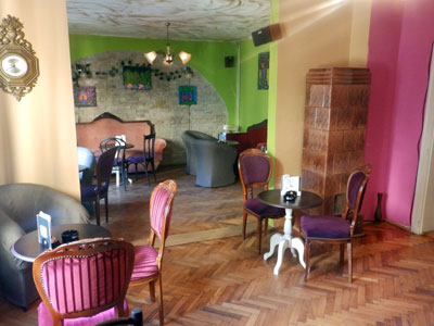 CAFFE FRAK Bars and night-clubs Belgrade - Photo 3