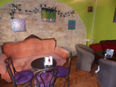 CAFFE FRAK Bars and night-clubs Belgrade - Photo 6