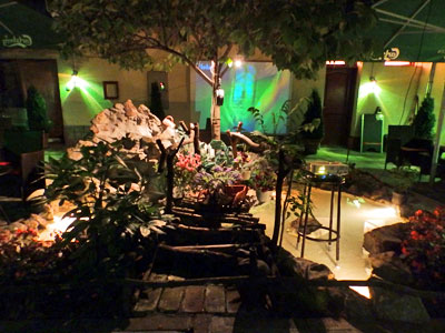 CROCE ROSSA CAFFE Bars and night-clubs Belgrade - Photo 4