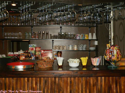 CAFFE FLERT ART Bars and night-clubs Belgrade - Photo 2