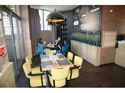 CAFFE - PICERIJA PAVONE Restorani Beograd - Slika 3