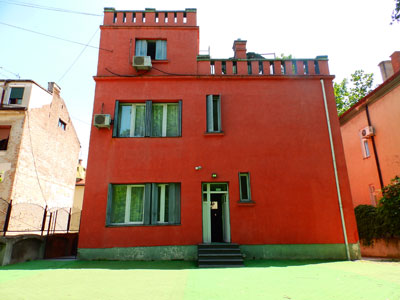 GUEST HOUSE - MISS DEPOLO Hosteli Beograd - Slika 1