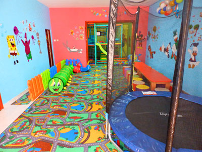 CHILDREN'S PLAYROOM AND BIRTHDAY HOUSE CAFE Bars and night-clubs Belgrade - Photo 6