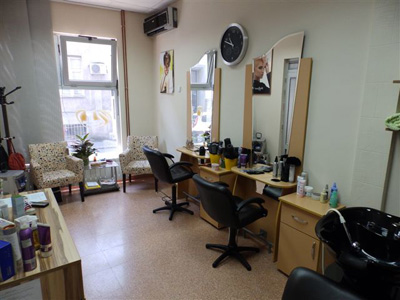 LA CAPELLI HAIR SALON Hairdressers Belgrade - Photo 3