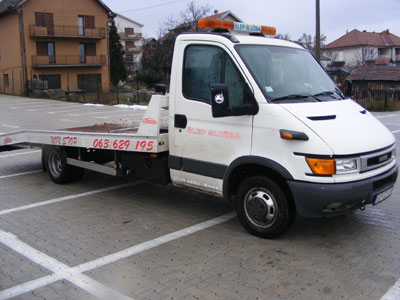 TOWING SERVICE AT HOME AND ABROAD Towing service Belgrade - Photo 1