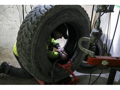 AUTO SERVICE MUTATA Tire repair Belgrade - Photo 5