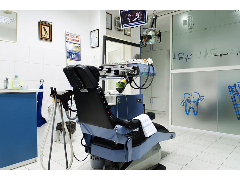 DR RAZIC - DENTAL ORDINATION Dental surgery Belgrade - Photo 4