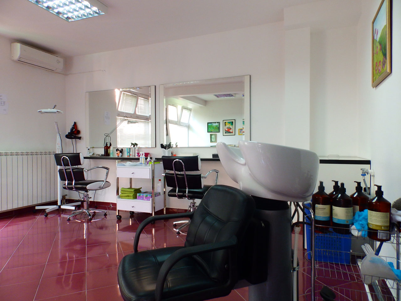 FRIZERSKI SALON HEAD CLEAN Frizerski saloni Beograd - Slika 5