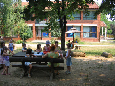 PRESCHOOL INSTITUTION SAVSKI VENAC Kindergartens Belgrade - Photo 2