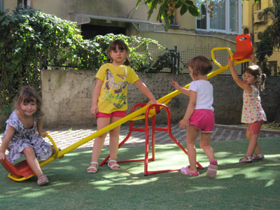 KINDERGARTEN HAPPY KIDS Kindergartens Belgrade - Photo 1
