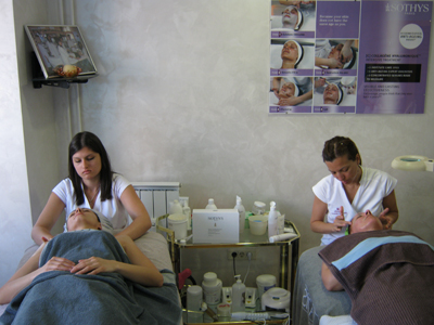 ACADEMY OF AESTHETICS AND COSMETICS AD Cosmetics salons Belgrade - Photo 3