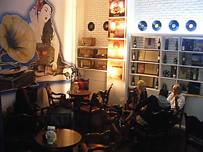 BAR CAFFE PHILIP Bars and night-clubs Belgrade - Photo 4