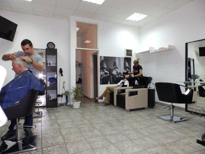 SALON MLADJA Hairdressers Belgrade - Photo 1