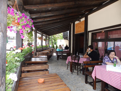 KAFANA USTANAK Restorani Beograd - Slika 2