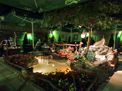 CROCE ROSSA CAFFE Bars and night-clubs Belgrade - Photo 2