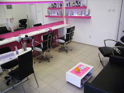 BEAUTY STUDIO VIKI Hairdressers Belgrade - Photo 2