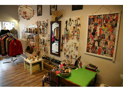 WOMENS CORNER DOMESTIC CLOTHING AND JEWELERY Boutiques Belgrade - Photo 2
