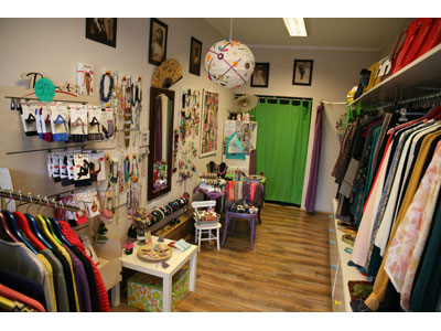 WOMENS CORNER DOMESTIC CLOTHING AND JEWELERY Boutiques Belgrade - Photo 3