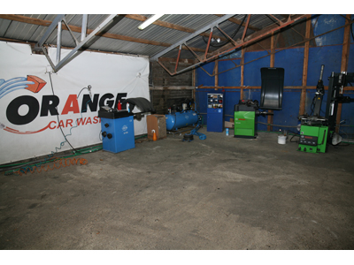 CAR WASH AND TIRE SERVICES ORANGE CAR WASH Carpet cleaning Belgrade - Photo 2