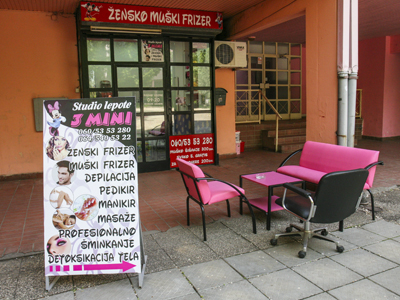 3 MINI BEAUTY SALON Hairdressers Belgrade - Photo 2