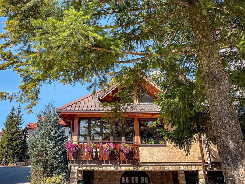 RESTORAN SA PRENOĆIŠTEM PARK KOD NOVICE