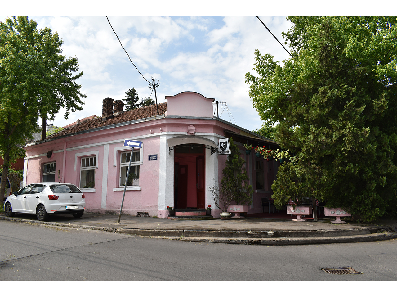 Slika 1 - RESTORAN GRIL LEPI IZGLED Restorani Beograd