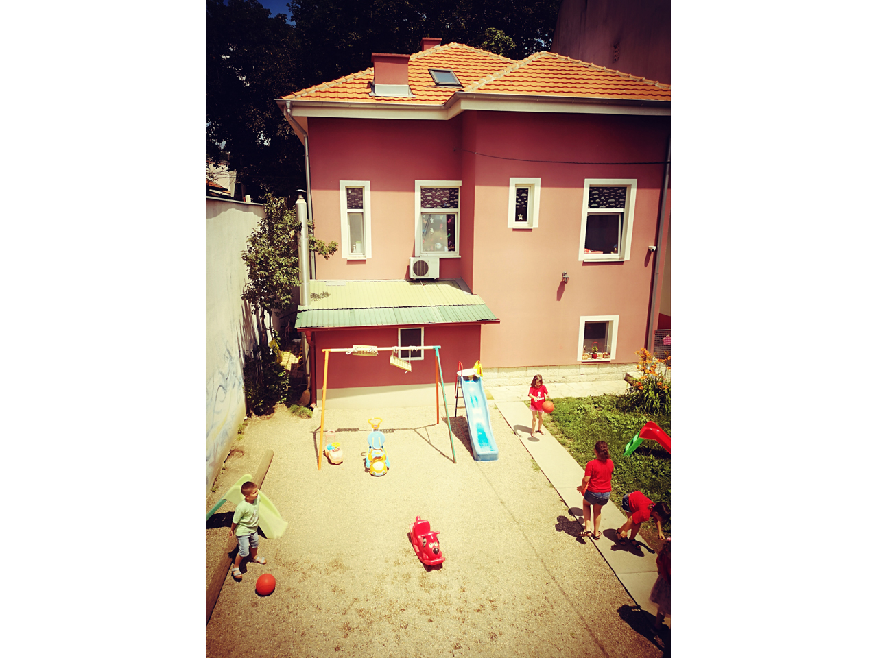 BUBICA - PRESCHOOL INSTITUTION Kindergartens Belgrade - Photo 1