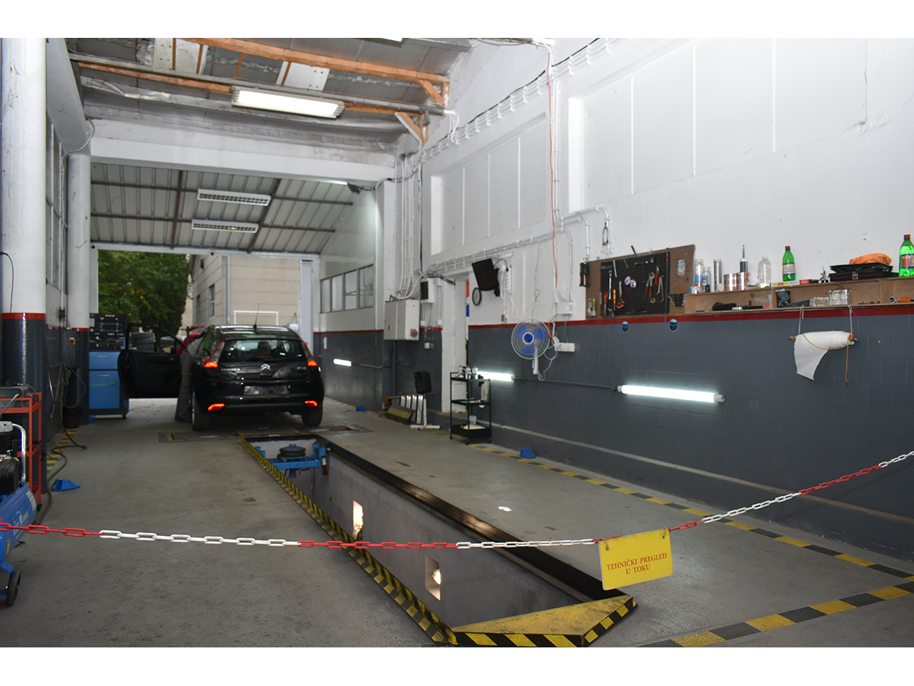 Photo 3 - VEHICLE REGISTRATION CONTACT - AVALA FILM Vehicle Testing Belgrade