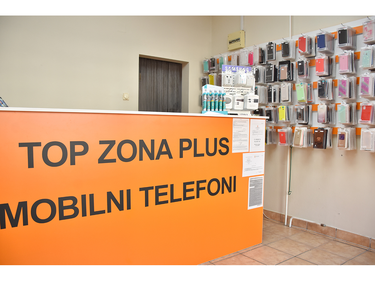 Slika 9 - TOP ZONA PLUS Mobilni telefoni, oprema za mobilne Beograd
