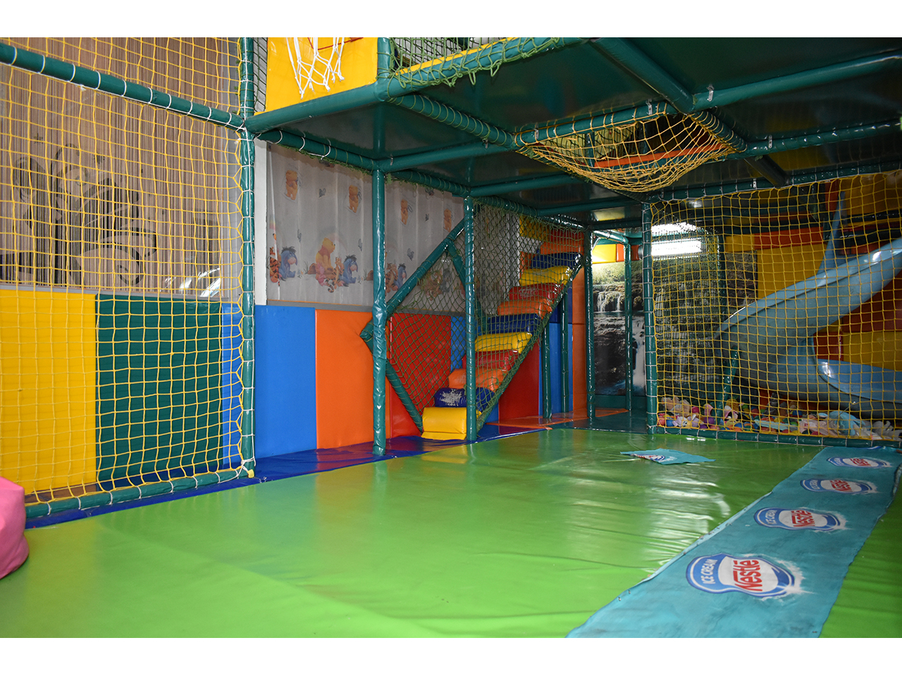 KIDS PLAYGROUND MAGIC LAND NEW FAMILY CLUB Kids playgrounds Beograd