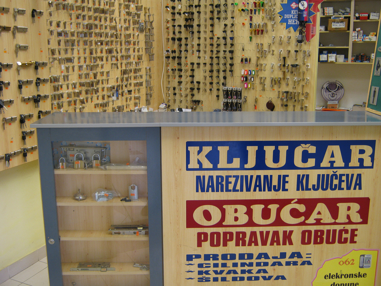 LOCKSMITH SHOP NEDELJKOVIC Locksmiths shop Beograd