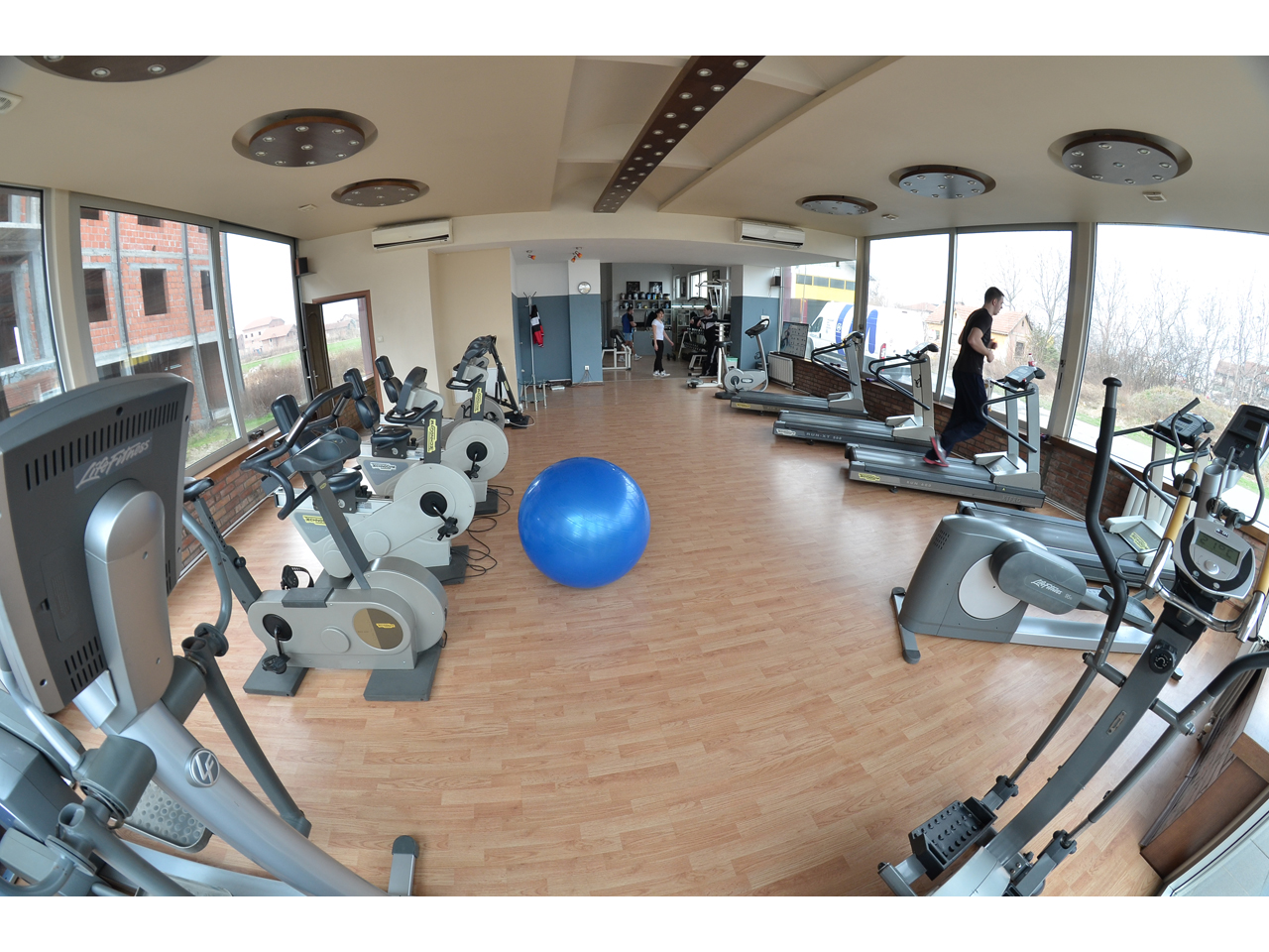 GYM AND FITNESS CLUB ENERGIE Gyms, fitness Belgrade - Photo 2