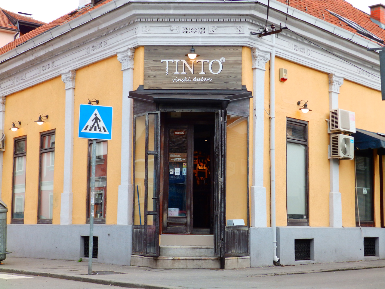 VINSKI DUCAN TINTOR - VINOMOND Vineries, wine shops Belgrade - Photo 1
