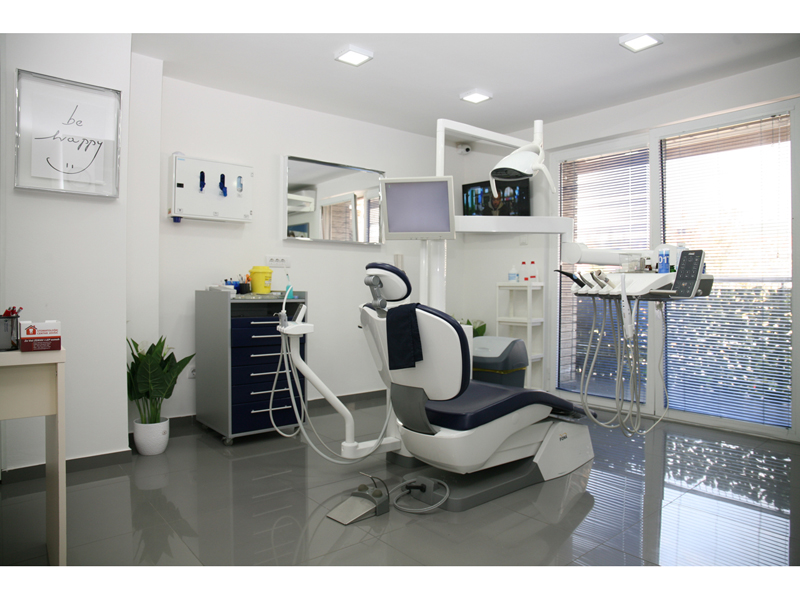 Photo 2 - DENTAL CENTER JOVSIC Dental surgery Belgrade