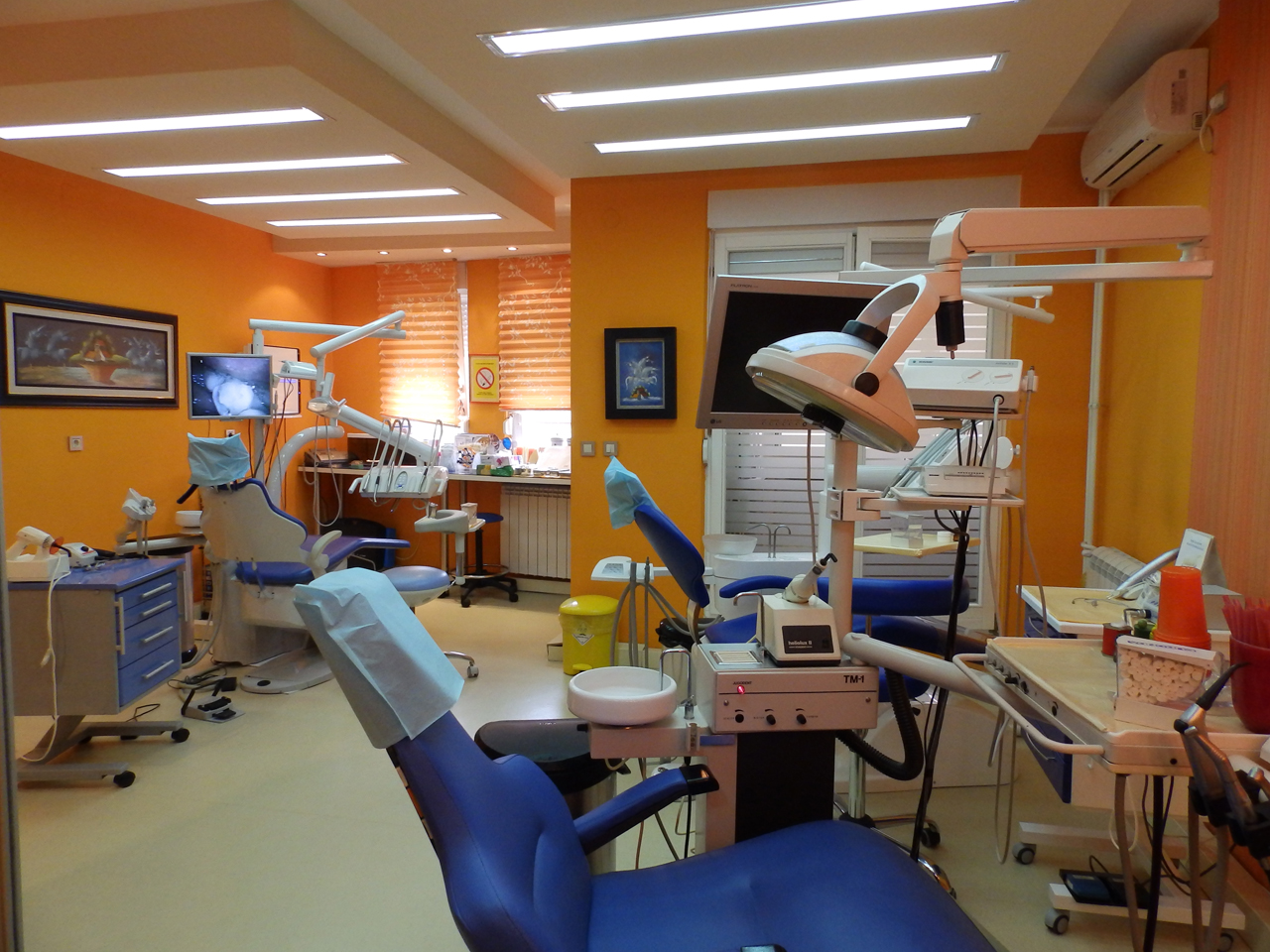 DENTAL OFFICE FOR ADULTS AND CHILDREN DARKO MIHAILOVIĆ Dental surgery Beograd