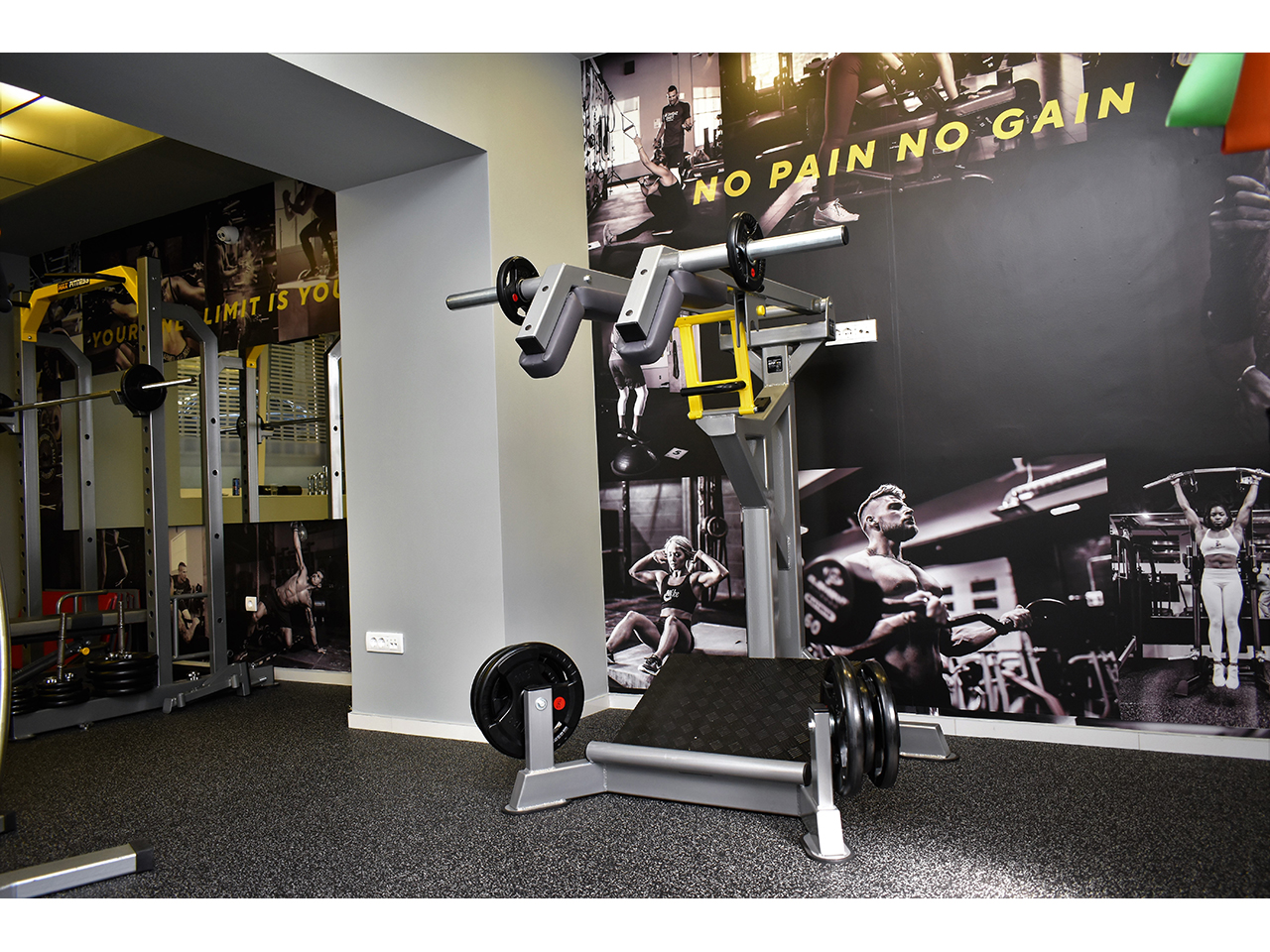 Photo 5 - BLACK AND WHITE FITNES CLUB Gyms, fitness Belgrade