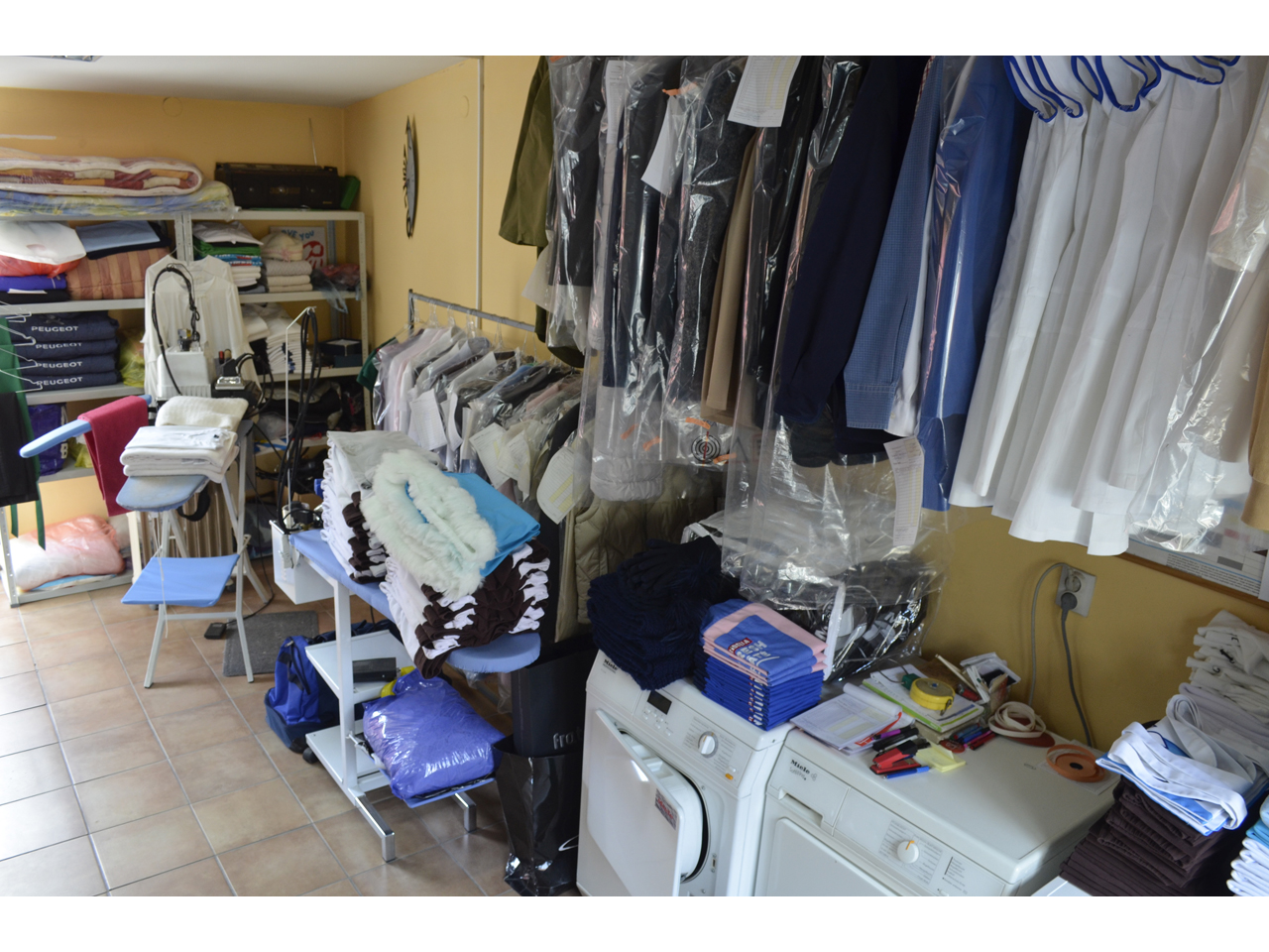 GLANC WASH - DRY CLEANING AND LAUNDRY Dry-cleaning Beograd