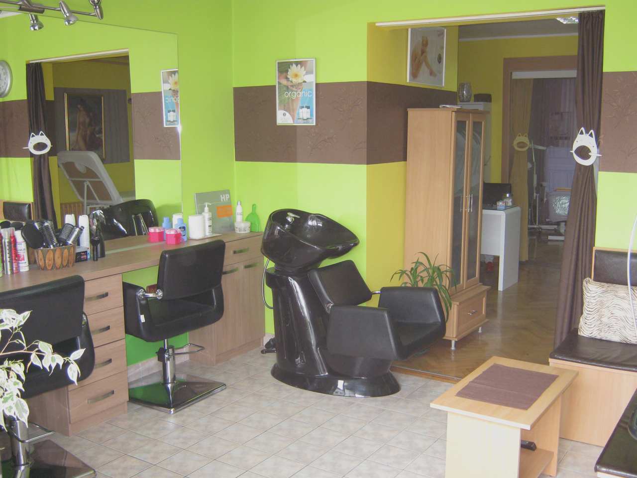 BEAUTY-SALON STELLA Hairdressers Belgrade - Photo 1