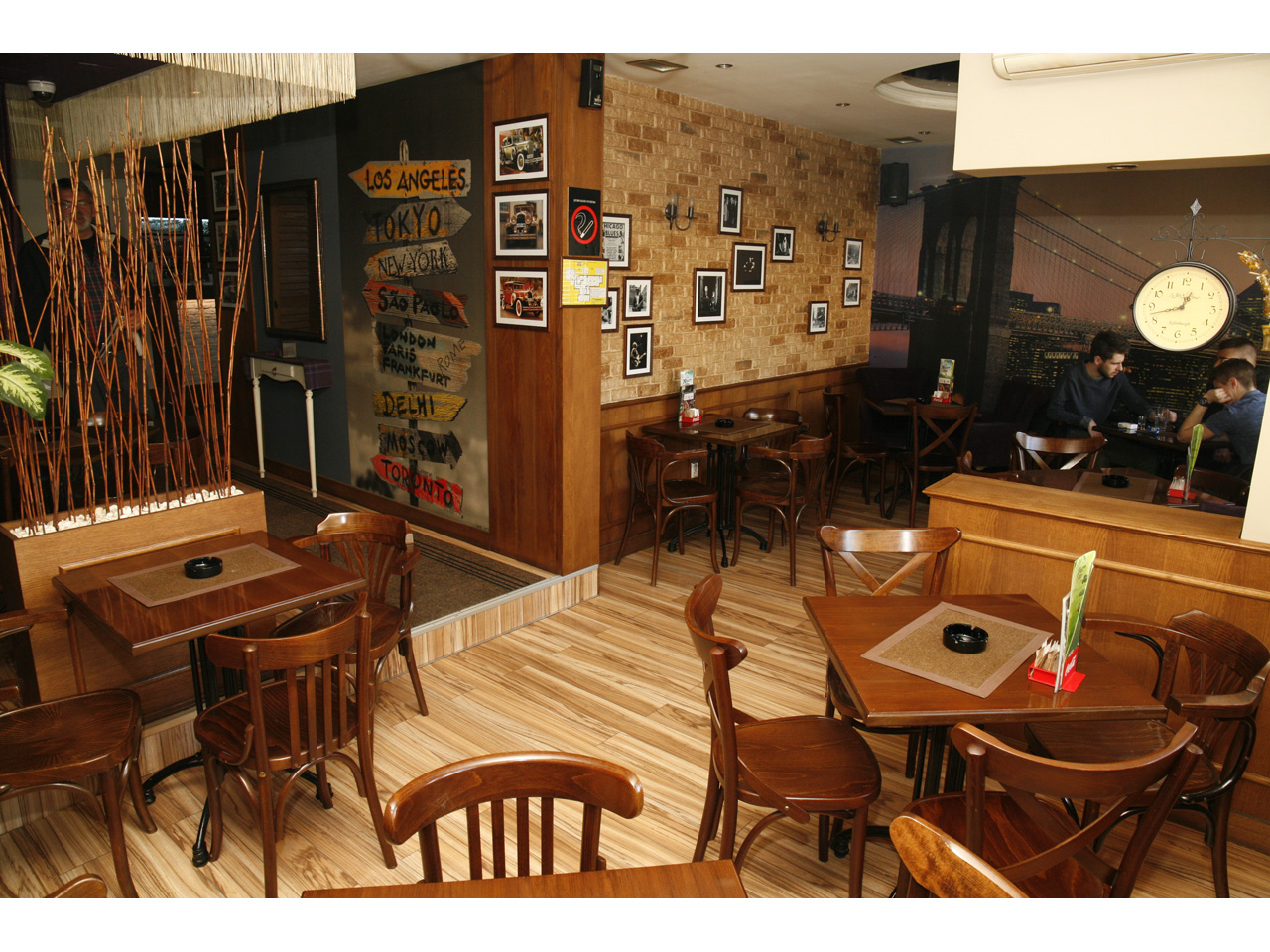 Slika 9 - CAFFE CHICAGO Restorani Beograd