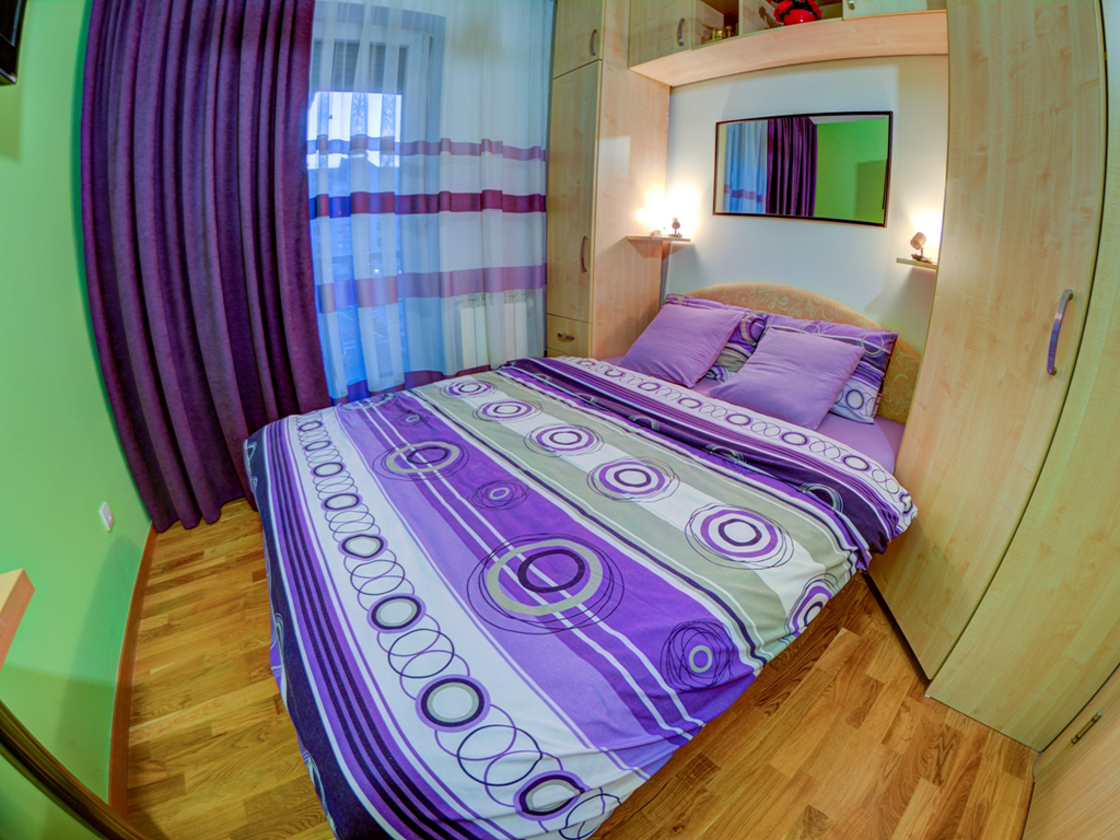 ROOMS  AND APARTMENTS S Hosteli Beograd